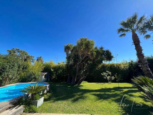Dpt Var (83), à vendre HYERES Villa sans vis à vis- 1000m² de terrain - 3 chambres - piscine - jardin - GARAGE.