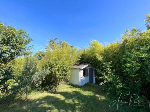 Dpt Var (83), à vendre HYERES Villa sans vis à vis- 1000m² de terrain - 3 chambres - piscine - jardin - GARAGE.