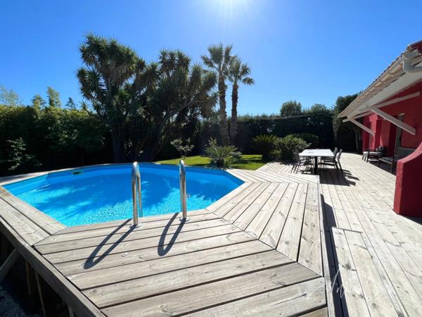 Dpt Var (83), à vendre HYERES Villa sans vis à vis- 1000m² de terrain - 3 chambres - piscine - jardin - GARAGE.