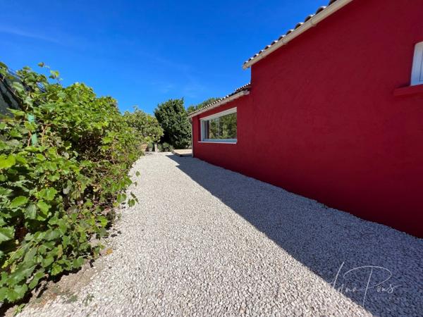 Dpt Var (83), à vendre HYERES Villa sans vis à vis- 1000m² de terrain - 3 chambres - piscine - jardin - GARAGE.