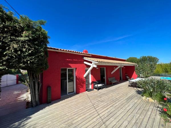 Dpt Var (83), à vendre HYERES Villa sans vis à vis- 1000m² de terrain - 3 chambres - piscine - jardin - GARAGE.