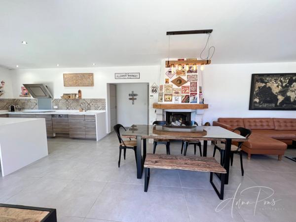 Dpt Var (83), à vendre HYERES Villa sans vis à vis- 1000m² de terrain - 3 chambres - piscine - jardin - GARAGE.