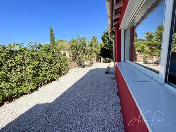 Dpt Var (83), à vendre HYERES Villa sans vis à vis- 1000m² de terrain - 3 chambres - piscine - jardin - GARAGE.