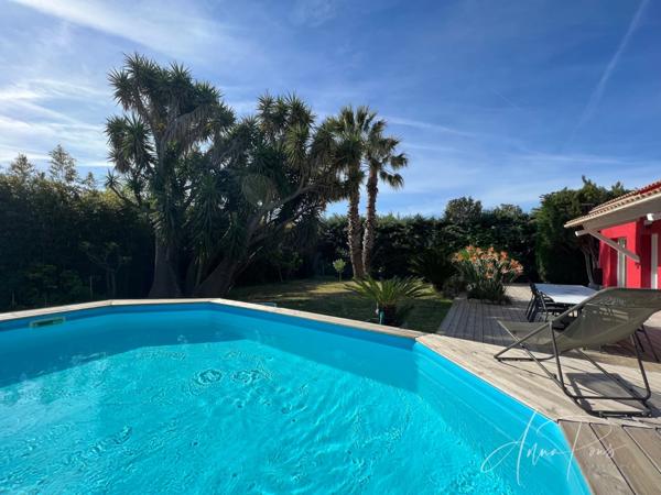 Dpt Var (83), à vendre HYERES Villa sans vis à vis- 1000m² de terrain - 3 chambres - piscine - jardin - GARAGE.