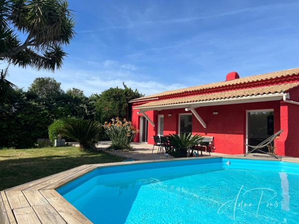 Dpt Var (83), à vendre HYERES Villa sans vis à vis- 1000m² de terrain - 3 chambres - piscine - jardin - GARAGE.