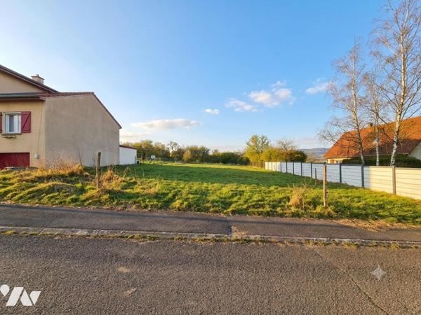 CREZILLES - 10mn de TOUL - BEAU TERRAIN A BATIR de 1074 m2