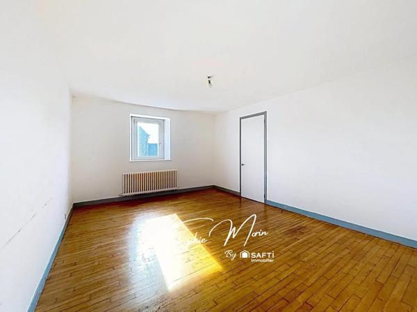 Maison proche commerces, écoles et gare