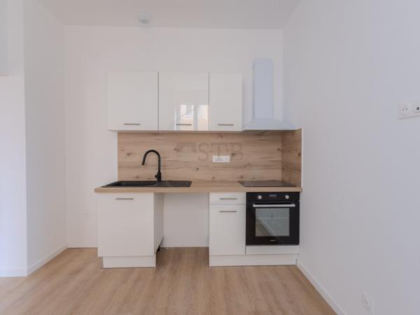 Appartement T2 rénové en rez-de-chaussée à Vals-les-Bains