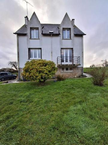 Maison 5 chambres 148 m² / Garage / Fort potentiel  / 144 000