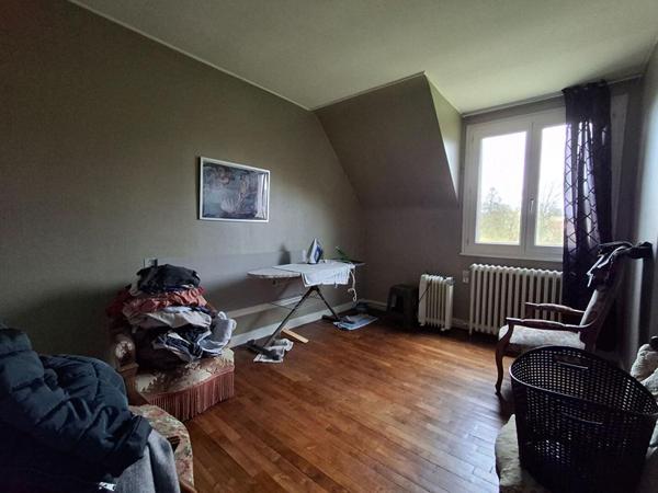 Maison 5 chambres 148 m² / Garage / Fort potentiel  / 144 000