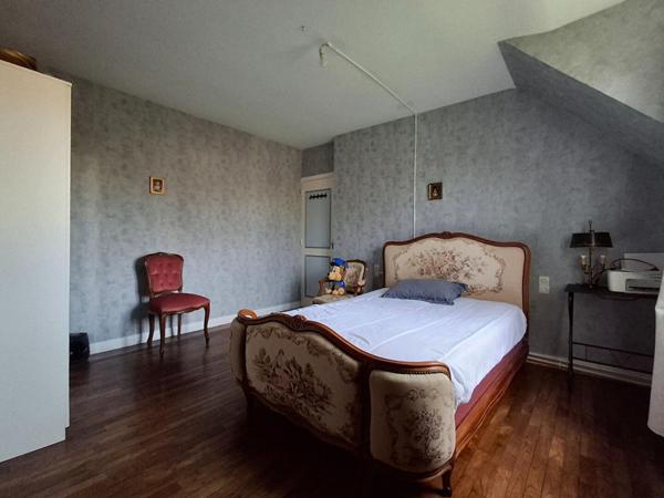 Maison 5 chambres 148 m² / Garage / Fort potentiel  / 144 000