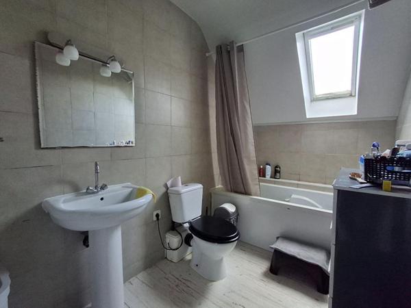 Maison 5 chambres 148 m² / Garage / Fort potentiel  / 144 000