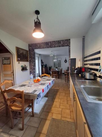 Maison 5 chambres 148 m² / Garage / Fort potentiel  / 144 000