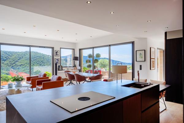Vente Maison de luxe La Londe-les-Maures 6 Pièces 183 m²