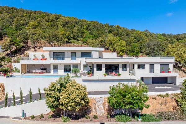 Vente Maison de luxe La Londe-les-Maures 6 Pièces 183 m²