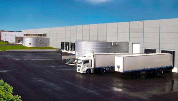 Location local commercial La Cavalerie - 6000 m² - 20 000 € / mois