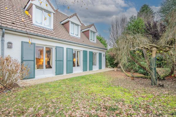 EXCLUSIVITÉ - Maison familiale avec jardin arboré + double garage