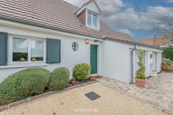 EXCLUSIVITÉ - Maison familiale avec jardin arboré + double garage