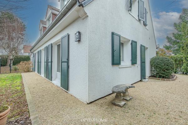 EXCLUSIVITÉ - Maison familiale avec jardin arboré + double garage