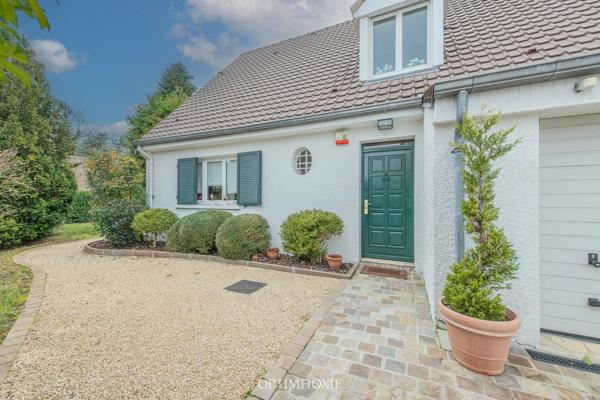 EXCLUSIVITÉ - Maison familiale avec jardin arboré + double garage