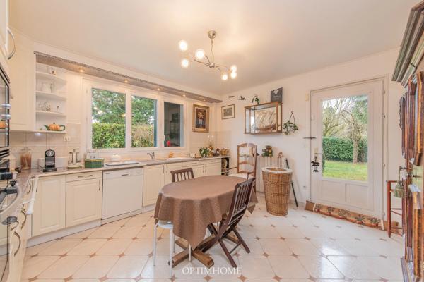 EXCLUSIVITÉ - Maison familiale avec jardin arboré + double garage