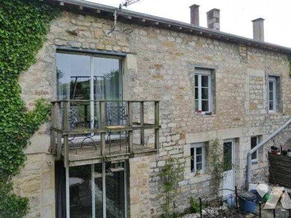 
Nouveau mandat, charmante maison de village située sur la commune de Chémery-Chéhéry comprena...