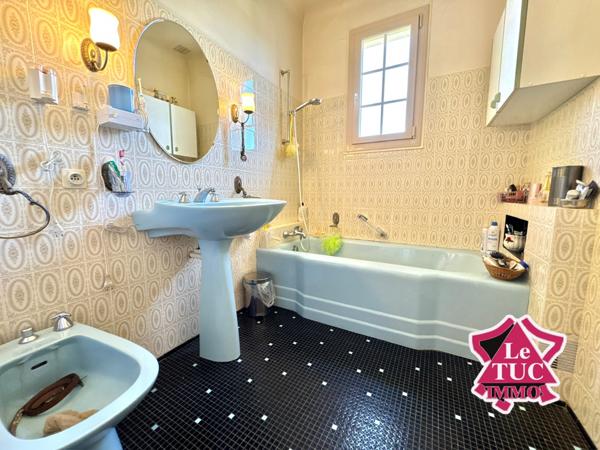 Maison 4 chambres, double garage et terrain 5750 m² Dausse (47140)