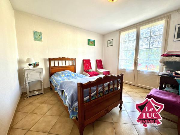 Maison 4 chambres, double garage et terrain 5750 m² Dausse (47140)