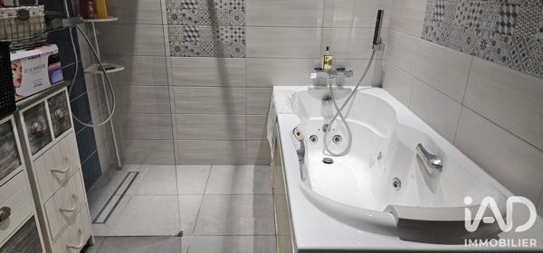 Maison à vendre 9 pièces 210 m² L'Isle-de-Noé