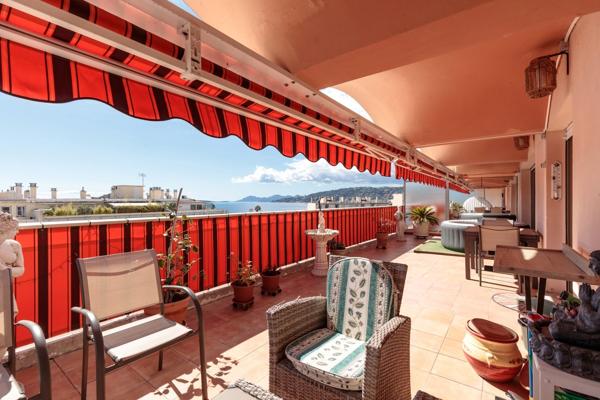 JUAN-LES-PINS – Dernier - Terrasse 40m² - Vue Mer - Piscine