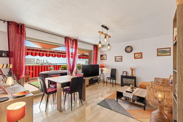 JUAN-LES-PINS – Dernier - Terrasse 40m² - Vue Mer - Piscine