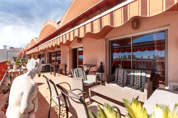 JUAN-LES-PINS – Dernier - Terrasse 40m² - Vue Mer - Piscine