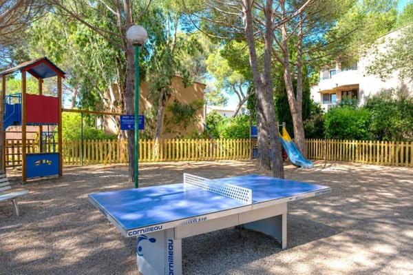 INVESTISSEMENT LOCATIF – SAINT RAPHAEL – Résidence de tourisme Goélia Les Jardins d'Azur - 5,57 % de rentabilité