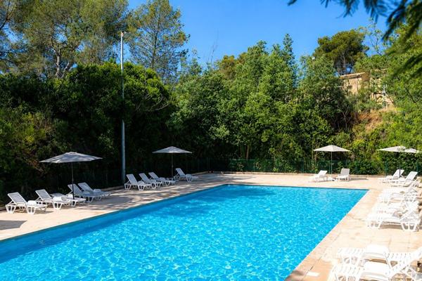 INVESTISSEMENT LOCATIF – SAINT RAPHAEL – Résidence de tourisme Goélia Les Jardins d'Azur - 5,57 % de rentabilité