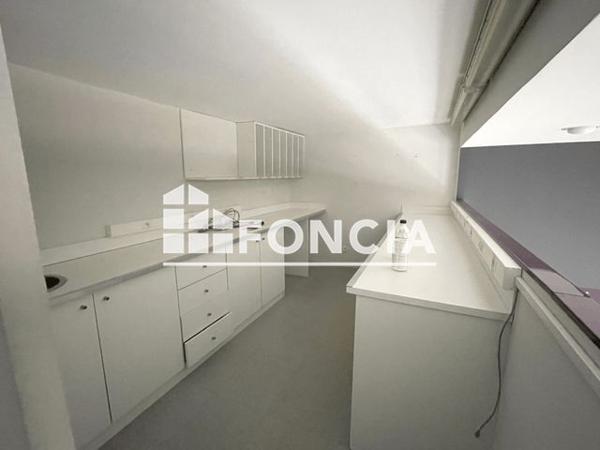 Location Local commercial 7 pièces 138 m² - 49, RUE JEAN JAURES Roanne 42300