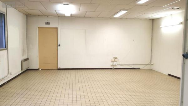 Local commercial à vendre à Le Houlme en Seine-Maritime (76770), ref : 76028-AD2023COR