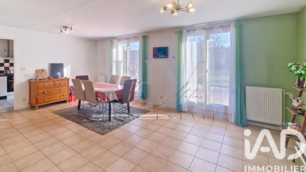 Maison à vendre 6 pièces 111 m² Pontault-Combault