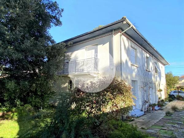 Vente                                                      Maison
                        
                     8 pièces                      180 m2                     à Saint-Brevin-les-Pins
