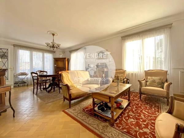 Vente                                                      Maison
                        
                     8 pièces                      180 m2                     à Saint-Brevin-les-Pins
