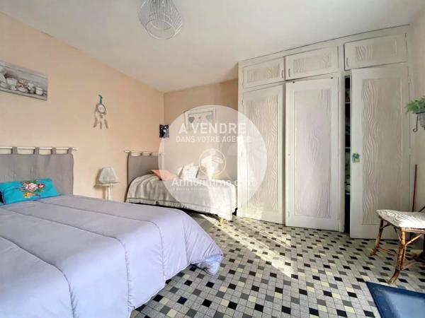 Vente                                                      Maison
                        
                     8 pièces                      180 m2                     à Saint-Brevin-les-Pins