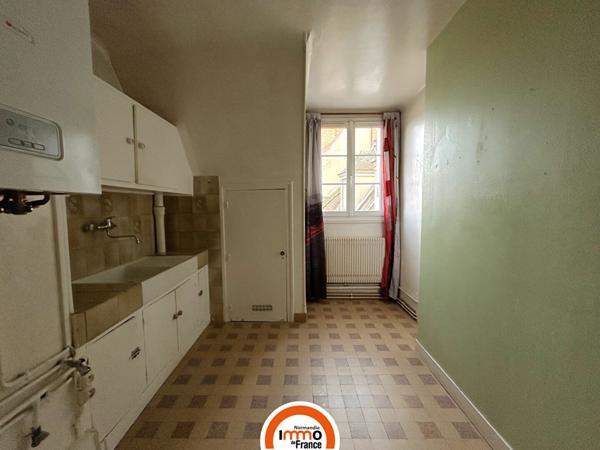 APPARTEMENT 2 PIÈCES CENTRE-VILLE