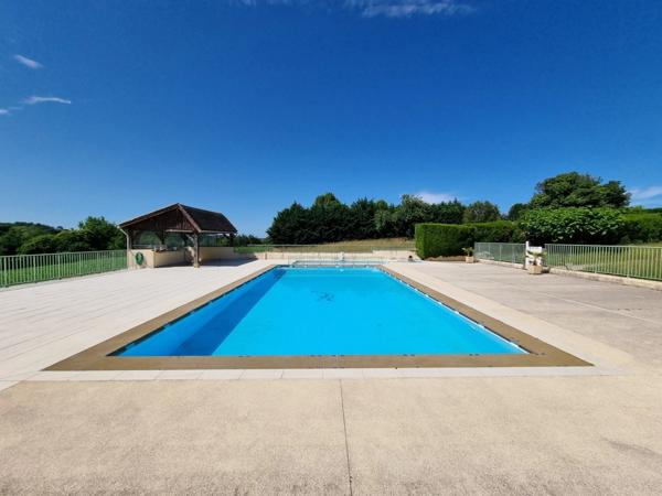 Appartement 2 pièces 49 m2, à SAINT GENIES (Dordogne)