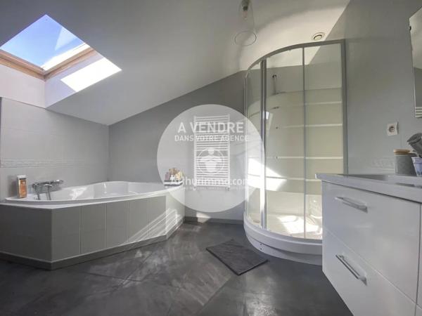 Vente                                                      Maison
                        
                     7 pièces                      148 m2                     à Saint-Brevin-les-Pins