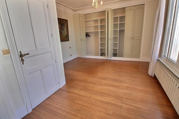 Maison de ville Choisy Le Roi 5 pièces d'environ 149.69 au sol