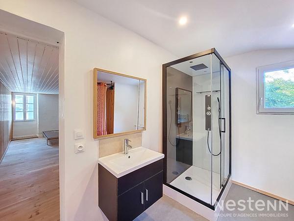 A Vendre Maison en pierre rénovée de 180 m² avec garage et jardin au centre de Valence-sur-Baïse