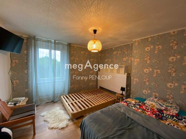 Maison à Saint-Hilaire-du-Harcouët, 50600 - 7 pièces 180m²