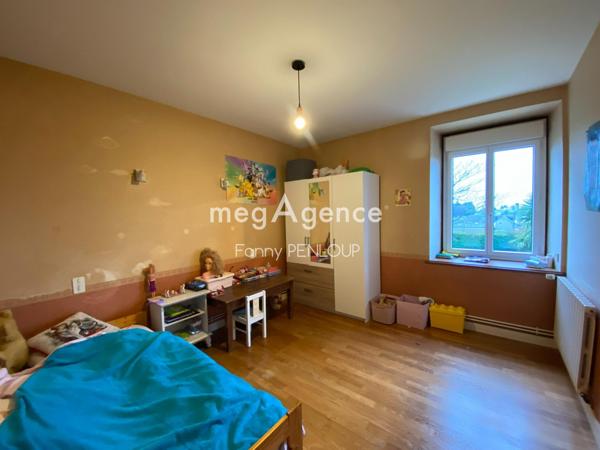 Maison à Saint-Hilaire-du-Harcouët, 50600 - 7 pièces 180m²