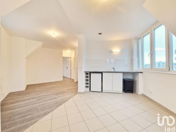 Appartement 2 pièces de 46 m² à Paris (75020)