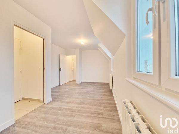 Appartement 2 pièces de 46 m² à Paris (75020)