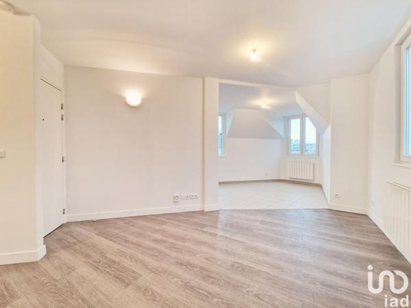 Appartement 2 pièces de 46 m² à Paris (75020)